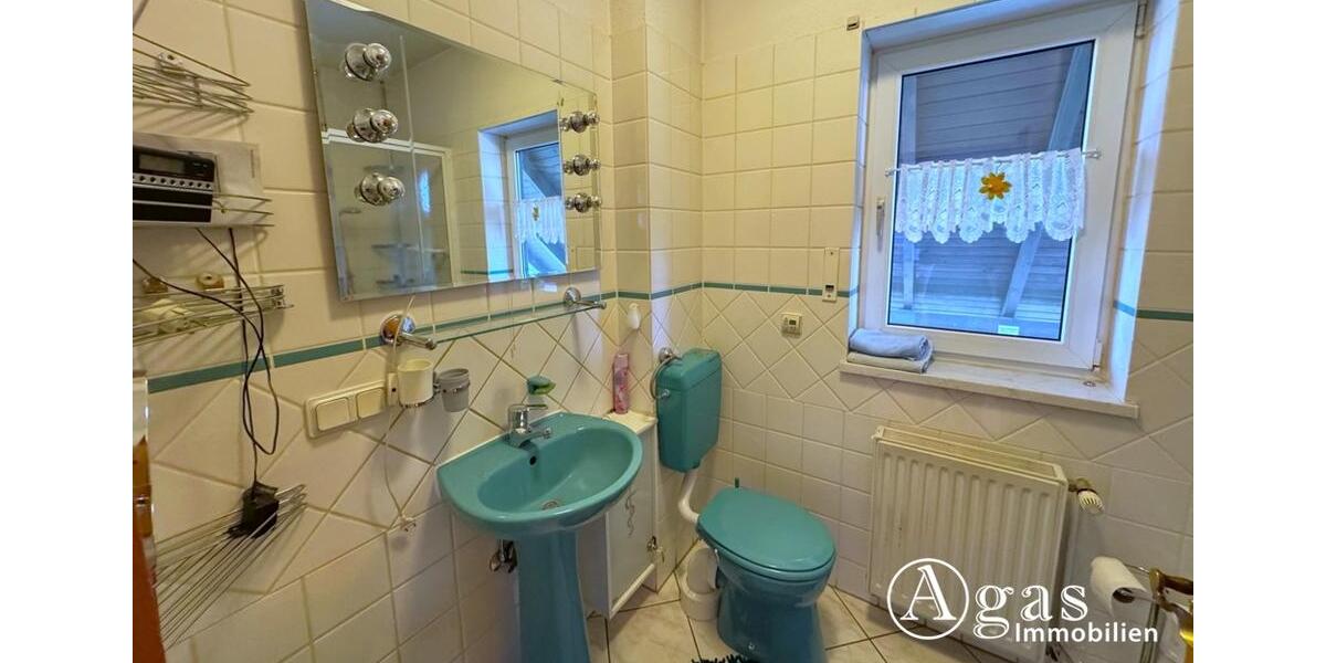 möbliertes Einfamilienhaus mit ca. 180 m² Wohnfläche, 6 Zimmern und Pool in Ahrensfelde 6 zimmer