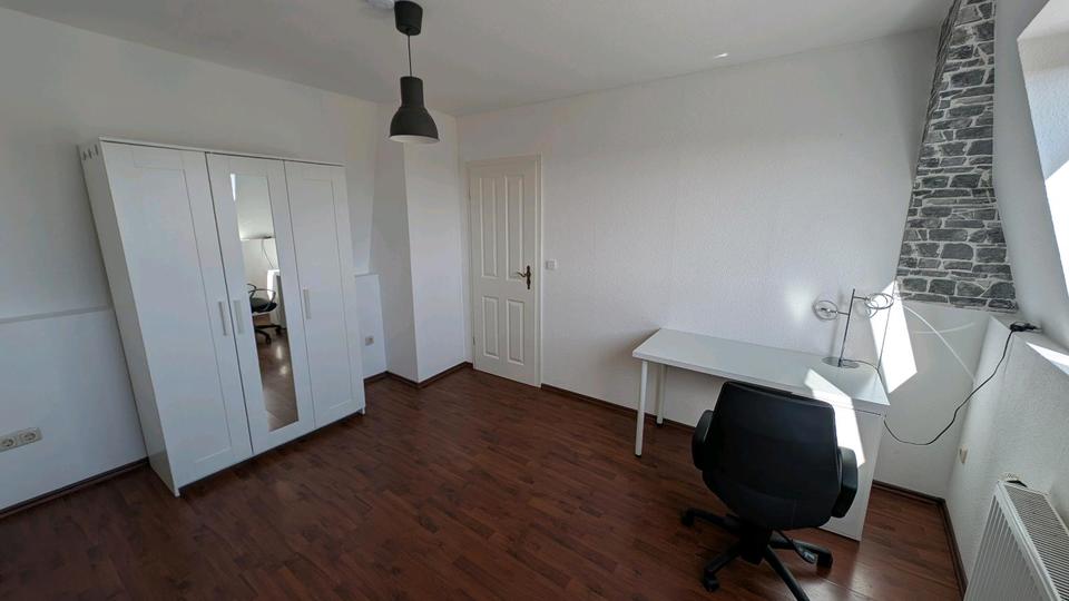 Wohnen auf Zeit Bremerhaven Lehe - 6 Zimmer, 170 m&sup2;, 350&euro; | Angebot:26477405