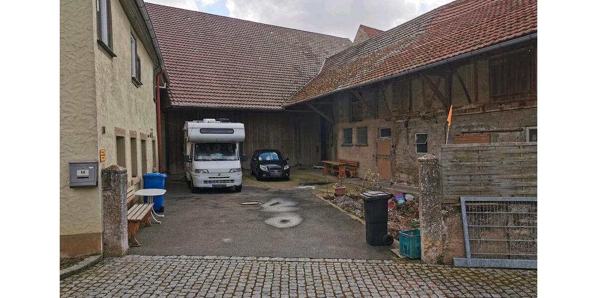 Etagenwohnung Weikersheim - 6 Zimmer, 217 m&sup2;, 980&euro; | Angebot:26697085