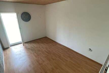 Haus Mettlach - 5 Zimmer, 130 m&sup2;, 1.000&euro; | Angebot:27100971