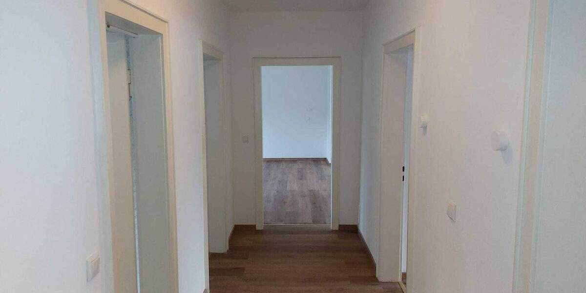 Geräumige 3,5 Zimmer Wohnung in bester Lage direkt an der Wöhrder Wiese mit Stellplatz 3 zimmer