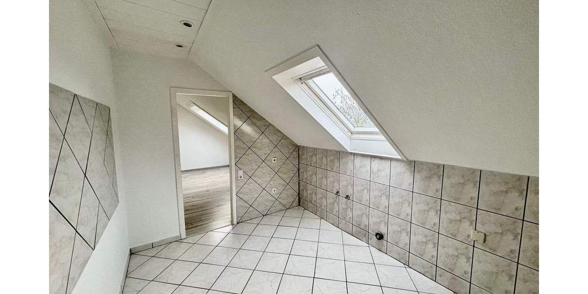 Etagenwohnung Wuppertal Langerfeld - 5 Zimmer, 134 m&sup2;, 1.009&euro; | Angebot:25152507