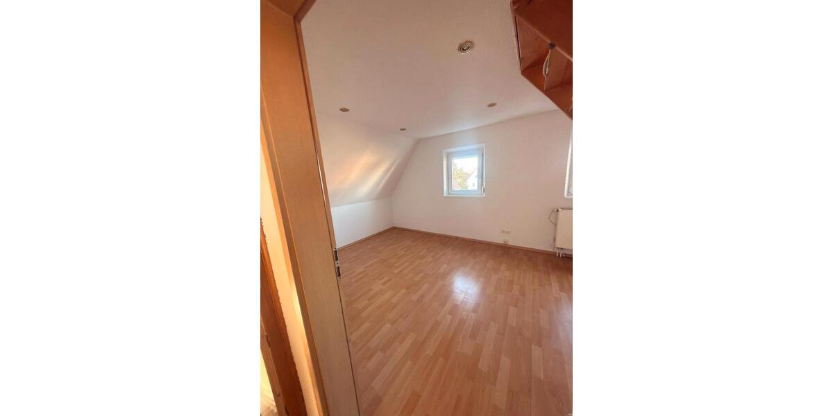 Dachgeschoßwohnung Landsberg am Lech Ellighofen - 2 Zimmer, 50 m&sup2;, 1.100&euro; | Angebot:25480105