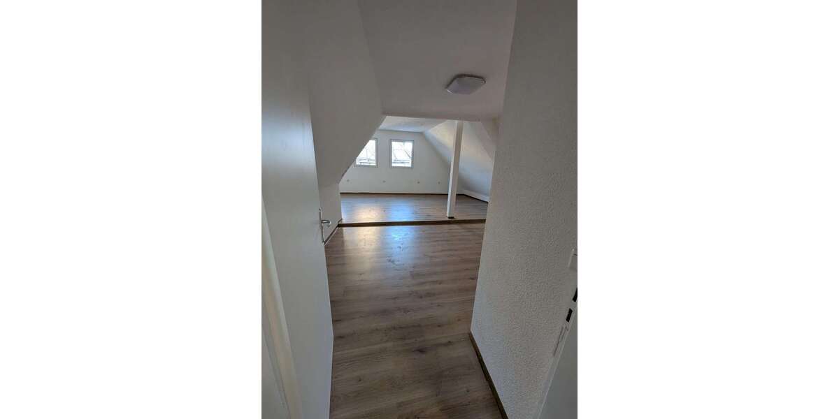Etagenwohnung Stetten a. H. Schwaigern Stetten am Heuchelberg - 3 Zimmer, 90 m&sup2;, 690&euro; | Angebot:25541767