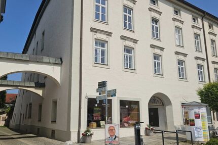 traumhafte Wohnung im ehem. kgl. bayr. Amtsgericht Tittmoning 3 zimmer