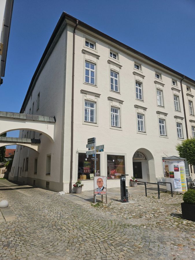 traumhafte Wohnung im ehem. kgl. bayr. Amtsgericht Tittmoning 3 zimmer