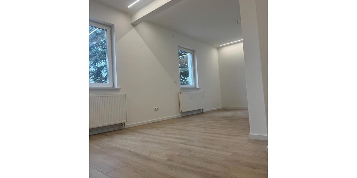 Erdgeschoßwohnung Rödental - 3 Zimmer, 75 m&sup2;, 800&euro; | Angebot:25258596