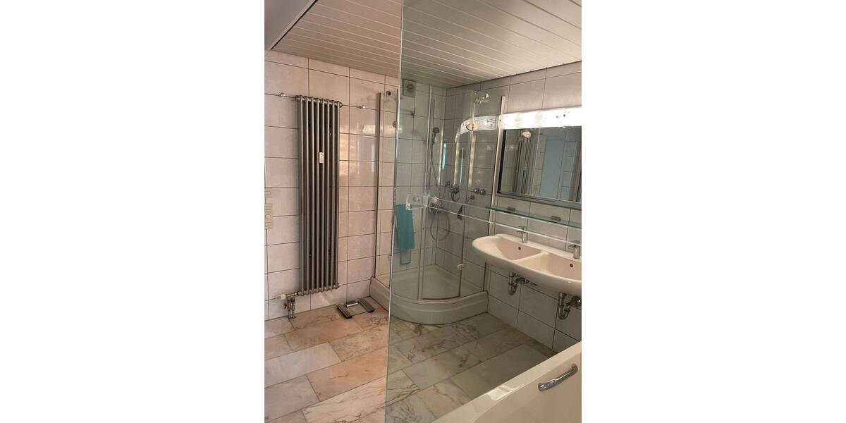 Etagenwohnung Saarbrücken St Johann - 4 Zimmer, 141 m&sup2;, 1.550&euro; | Angebot:25701499
