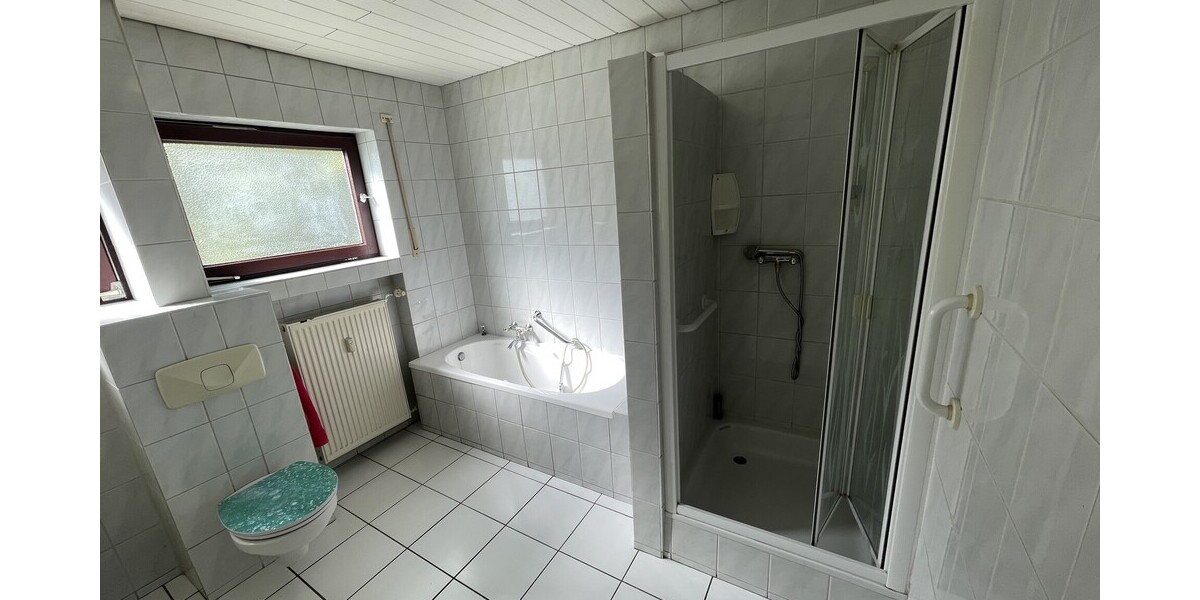 Großzügige Erdgeschosswohnung mit separatem Appartement in Ittenbach - Erdgeschoßwohnung Königswinter Ittenbach | Angebot:26067640