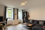 Wohnen im Herzen der Stadt – Charmante 2-Zimmer-Altbauwohnung mit Einbauküche zimmer