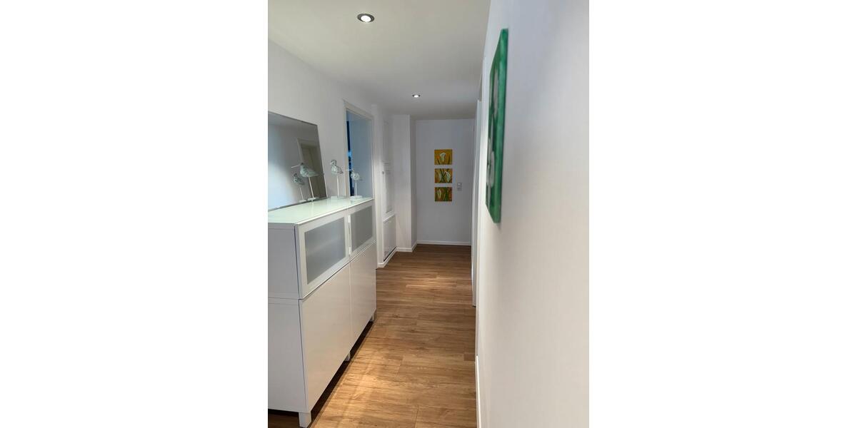 Dachgeschoßwohnung Lindenberg im Allgäu - 4 Zimmer, 100 m&sup2;, 680&euro; | Angebot:26013006