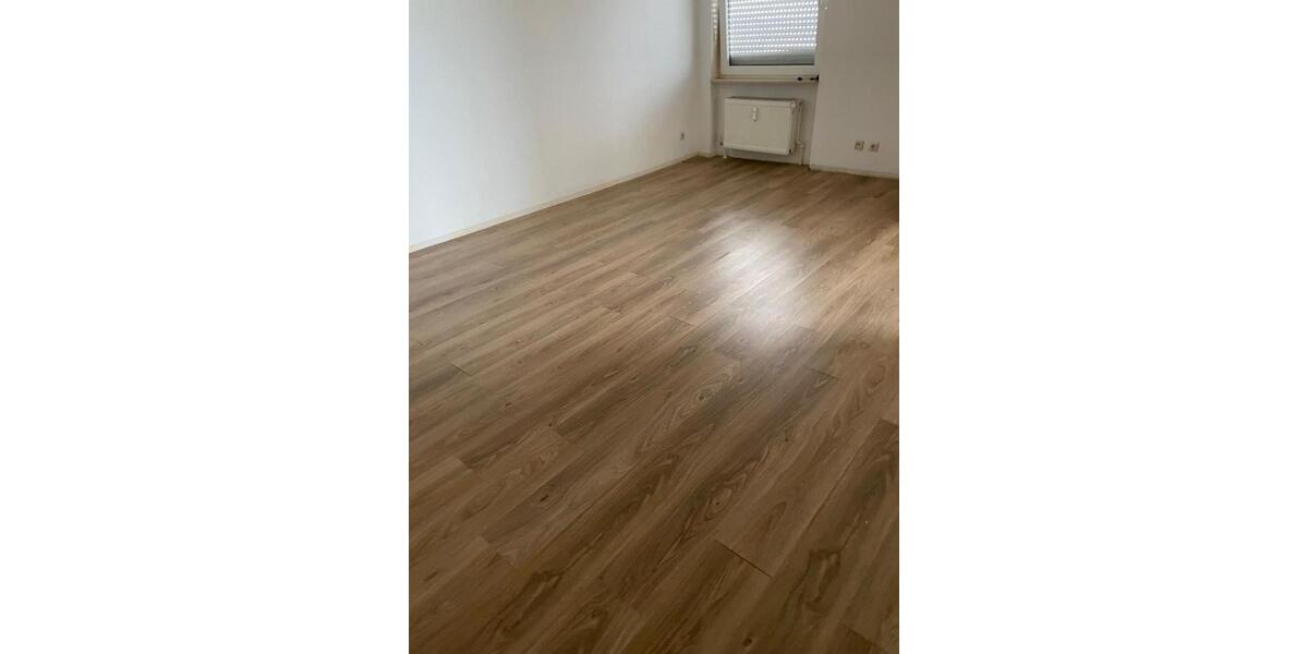 Etagenwohnung Völklingen - 4 Zimmer, 100 m&sup2;, 1.050&euro; | Angebot:26293919