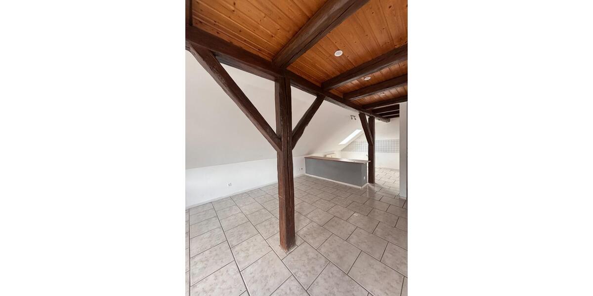 Dachgeschoßwohnung Tülau - 3 Zimmer, 84 m&sup2;, 590&euro; | Angebot:25053636