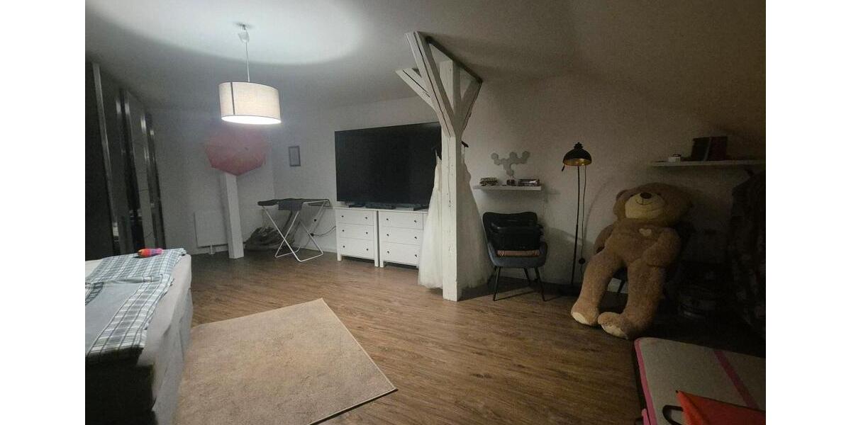 Dachgeschoßwohnung Ebersbach-Neugersdorf Neugersdorf - 5 Zimmer, 165 m&sup2;, 742&euro; | Angebot:24679375