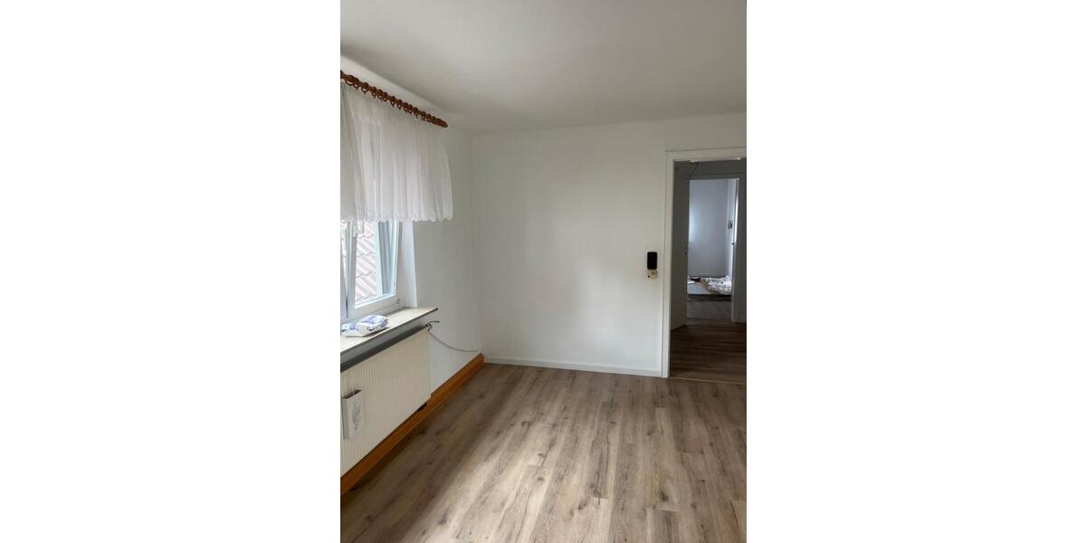 Etagenwohnung Neckartenzlingen - 4 Zimmer, 112 m&sup2;, 1.400&euro; | Angebot:26692449