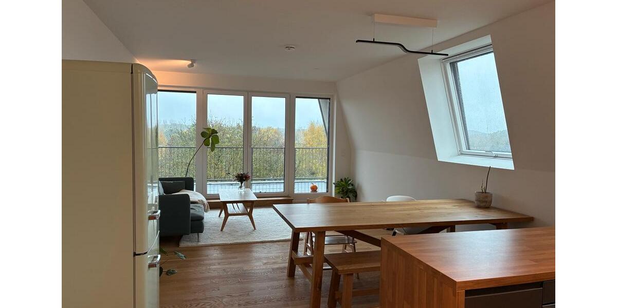 Neuwertige Vier-Zimmer-Wohnung mit Blick ins Grüne 4 zimmer