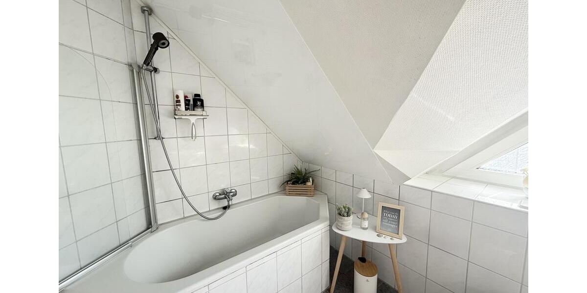 Dachgeschoßwohnung Velen - 3 Zimmer, 65 m&sup2;, 490&euro; | Angebot:26490857