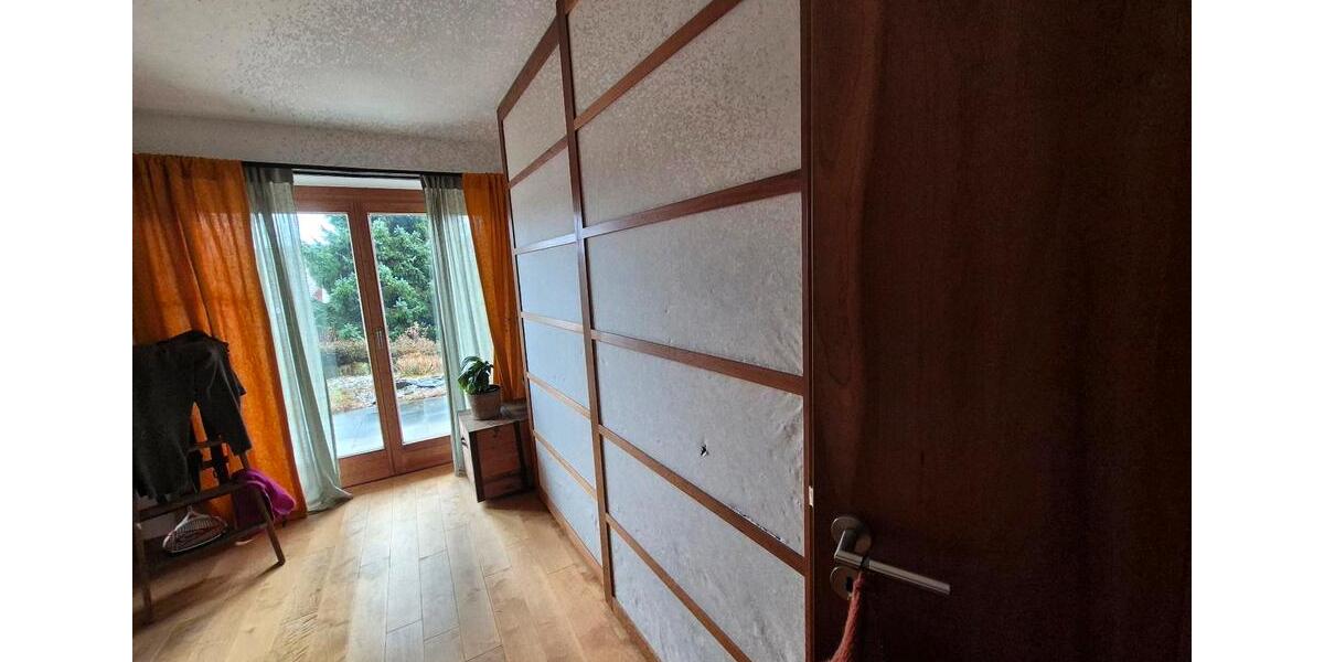 Befristete Untervermietung: 4 Zimmer Wohnung 15.April bis 14.Juni 4 zimmer