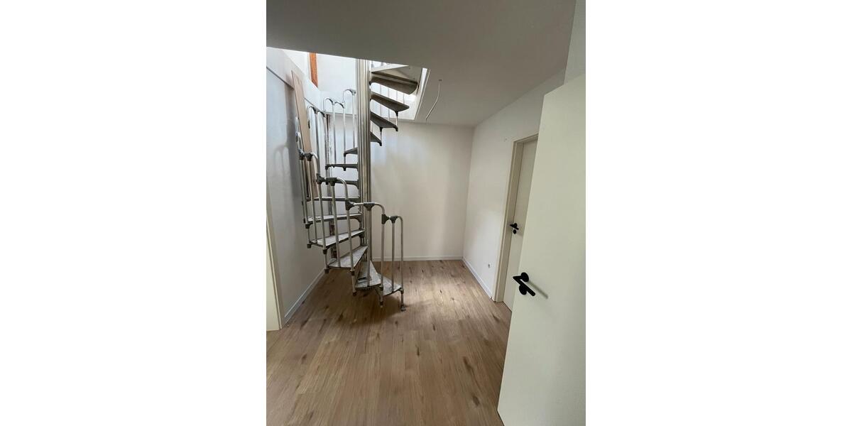 Dachgeschoßwohnung Selb - 4 Zimmer, 92 m&sup2;, 720&euro; | Angebot:25063962