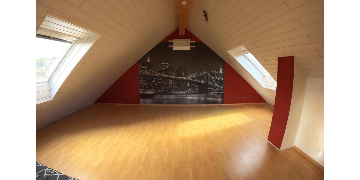 Maisonettenwohnung Gersheim - 5 Zimmer, 180 m&sup2;, 1.450&euro; | Angebot:25975904