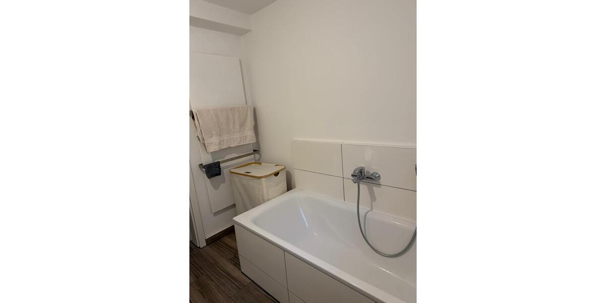 Etagenwohnung Wedel - 3 Zimmer, 93 m&sup2;, 1.300&euro; | Angebot:26672485
