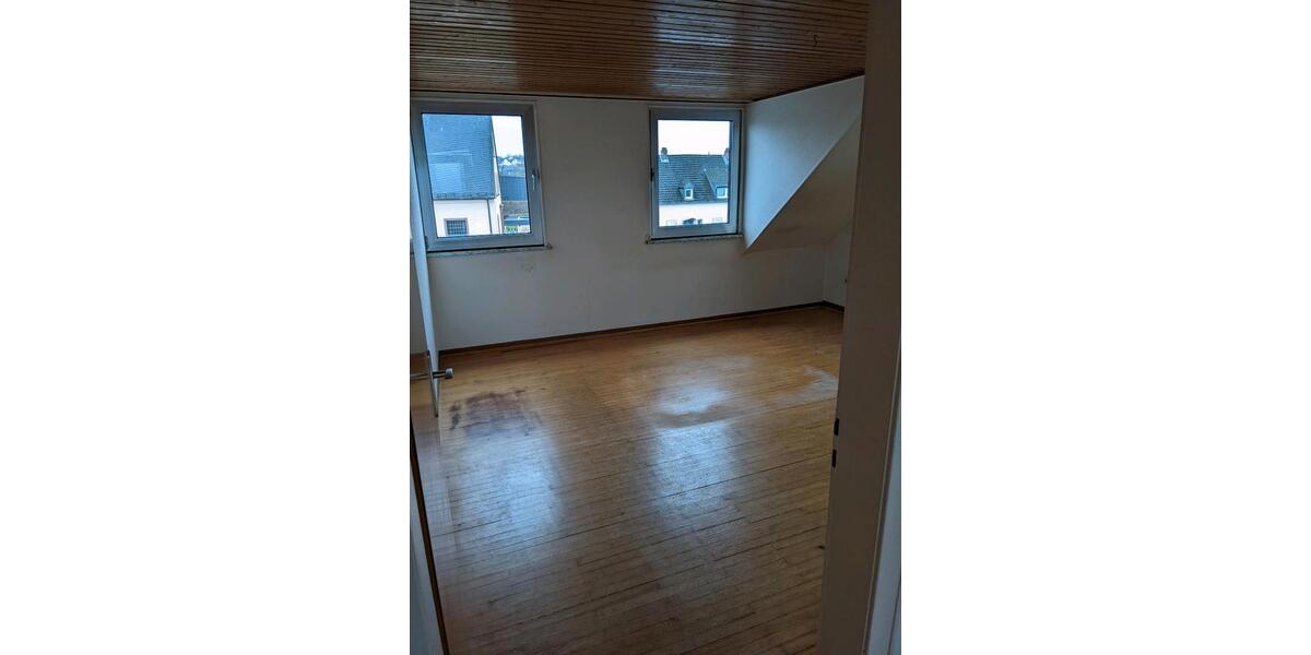 Dachgeschoßwohnung Speicher - 4 Zimmer, 73 m&sup2;, 730&euro; | Angebot:25899492