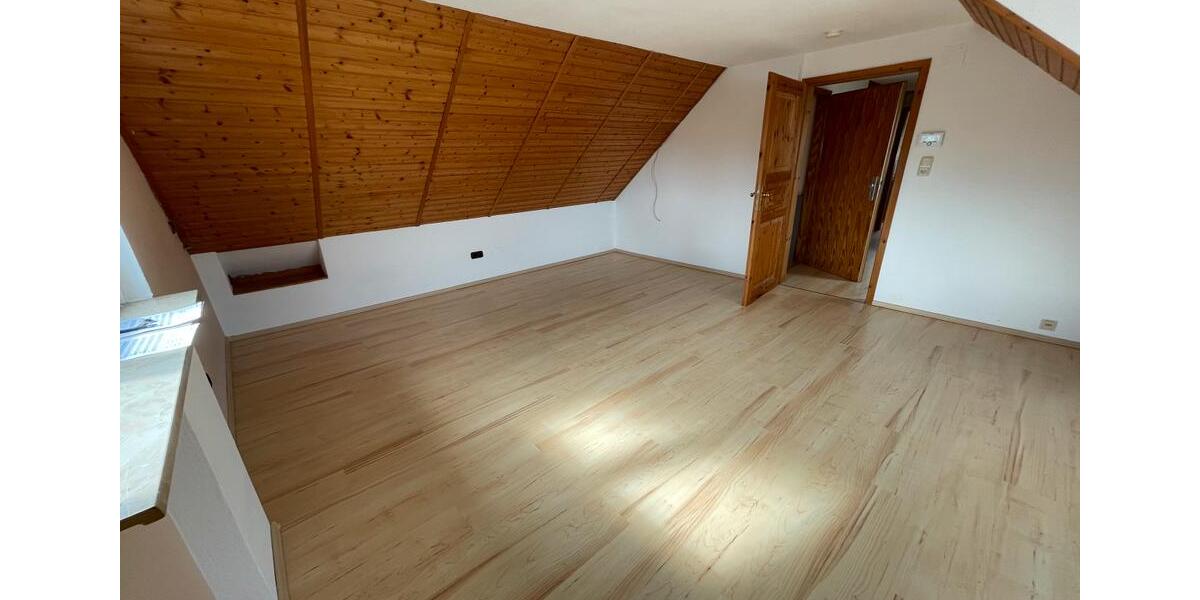 Dachgeschoßwohnung Augsburg - 1.5 Zimmer, 45 m&sup2;, 650&euro; | Angebot:25257454