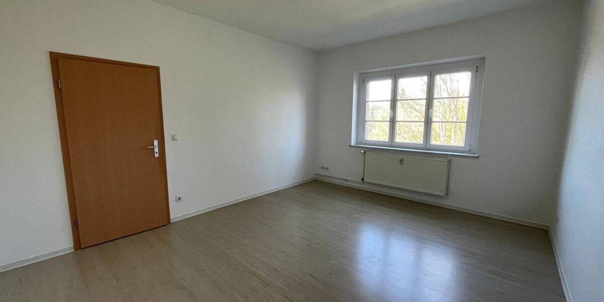 Etagenwohnung Chemnitz Bernsdorf - 1 Zimmer, 65 m&sup2;, 424&euro; | Angebot:26842141