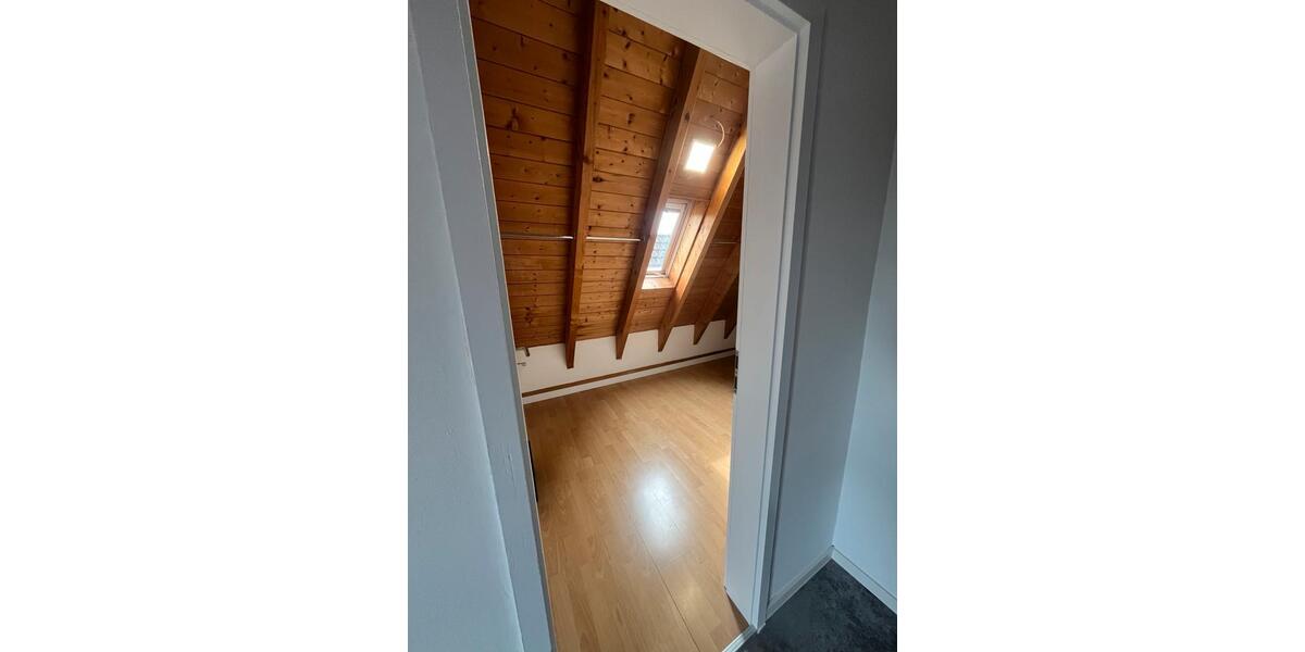 Maisonettenwohnung Bad Friedrichshall - 3.5 Zimmer, 100 m&sup2;, 1.250&euro; | Angebot:26547320