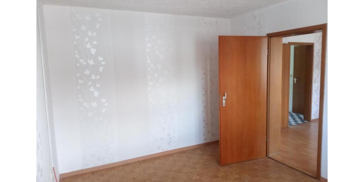 Etagenwohnung Nonnweiler - 2 Zimmer, 80 m&sup2;, 750&euro; | Angebot:24337931