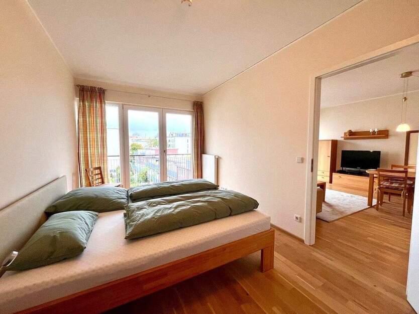 Gediegen Wohnen mit Weitblick - ideal für Pendler, 1km zum HBF 2 zimmer