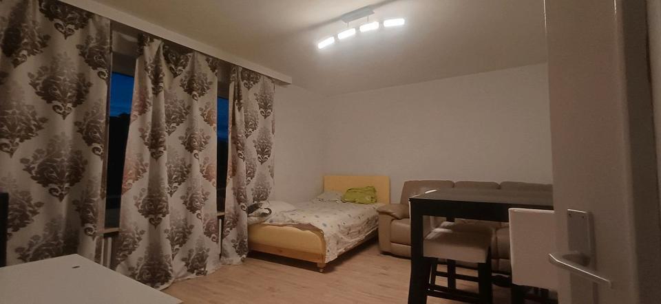 1 W.G. Zimmer în 2 Zimmer Wohnung. Ab 01.09 nur fur eine person