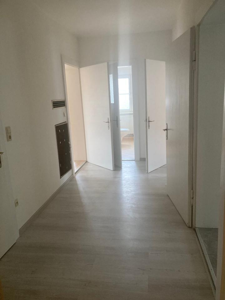 3-Raum Wohnung mit Balkon