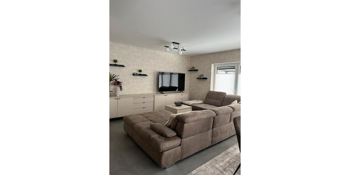 Erdgeschoßwohnung Westoverledingen - 3 Zimmer, 72 m&sup2;, 1.800&euro; | Angebot:24954126