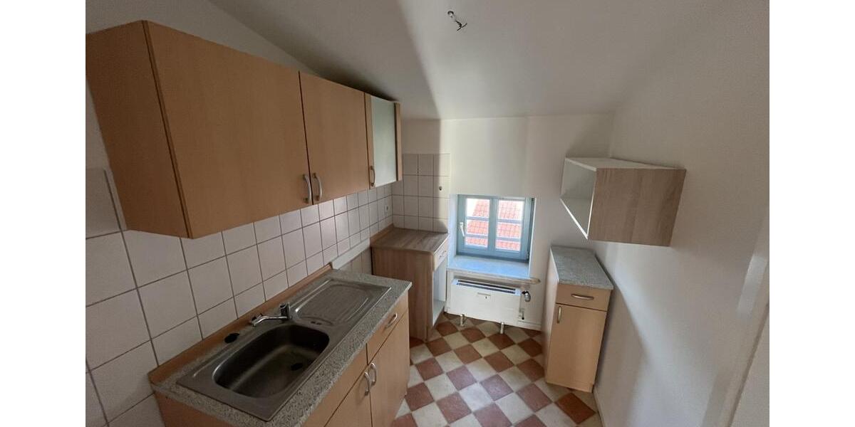 Dachgeschoßwohnung Güstrow - 1.5 Zimmer, 39 m&sup2;, 280&euro; | Angebot:24553104