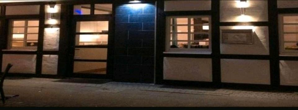 Einfamilienhaus Bielefeld - 2 Zimmer, 90 m&sup2;, 2.300&euro; | Angebot:26025208