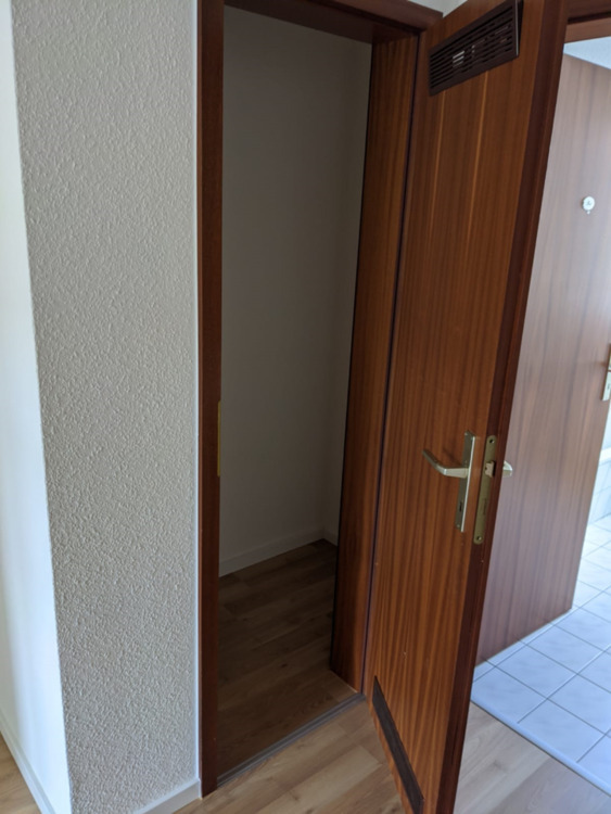 Für Euch neu renoviert- 3 Raumwohnung im Dachgeschoss mit Balkon- ab 01.12.2025 beziehbar zimmer