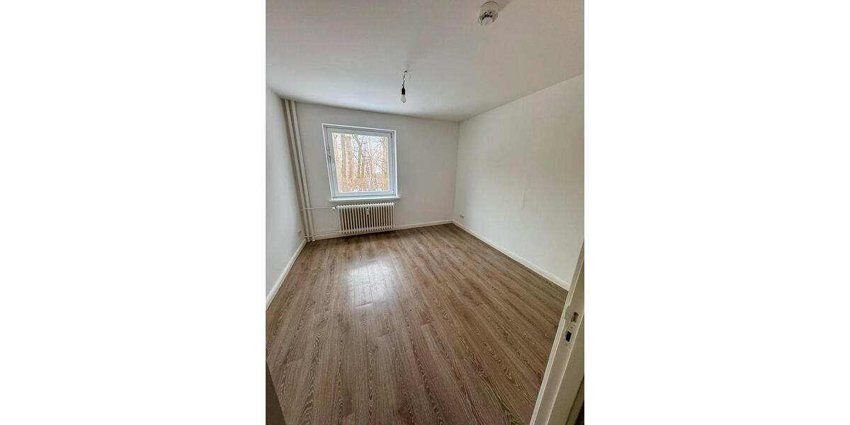 Erdgeschoßwohnung Hamburg Borgfelde - 3 Zimmer, 70 m&sup2;, 1.700&euro; | Angebot:26039647