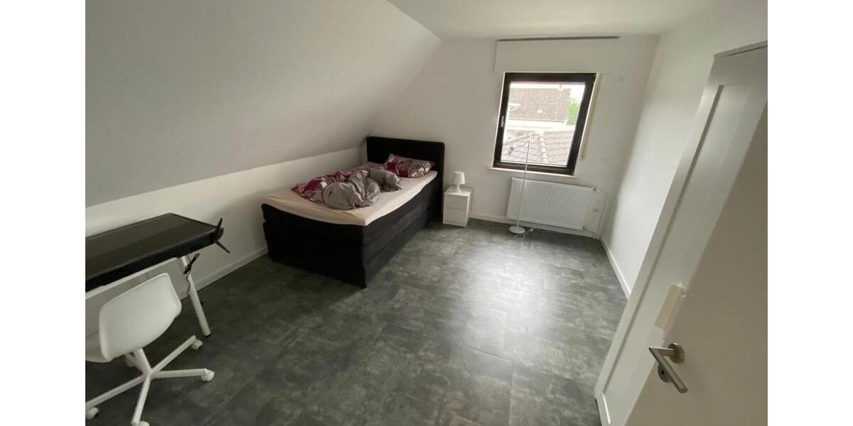 Etagenwohnung Schloß Holte-Stukenbrock Stukenbrock - 1 Zimmer, 20 m&sup2;, 380&euro; | Angebot:26675479
