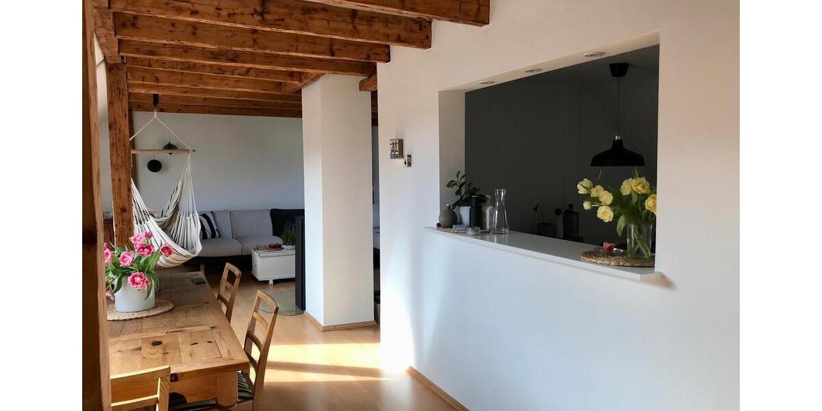 Dachgeschoßwohnung Siegen - 4 Zimmer, 95 m&sup2;, 880&euro; | Angebot:25994190