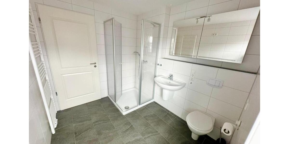 Doppelhaushälfte Norden - 3 Zimmer, 83 m&sup2;, 690&euro; | Angebot:25571597