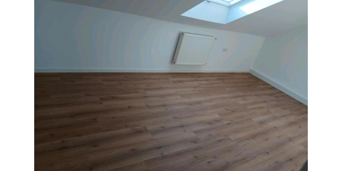 Etagenwohnung Bunde - 4 Zimmer, 110 m&sup2;, 950&euro; | Angebot:25871546