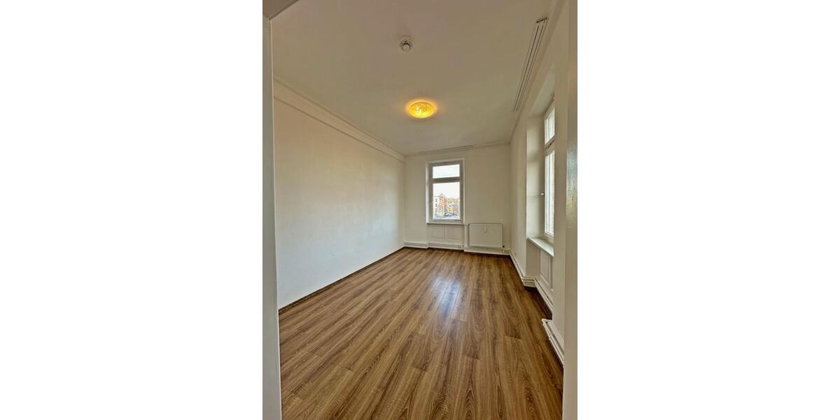 Tolles WG Zimmer - Dußlinger Bahnhof in 7 Minuten in Tübingen 1 zimmer