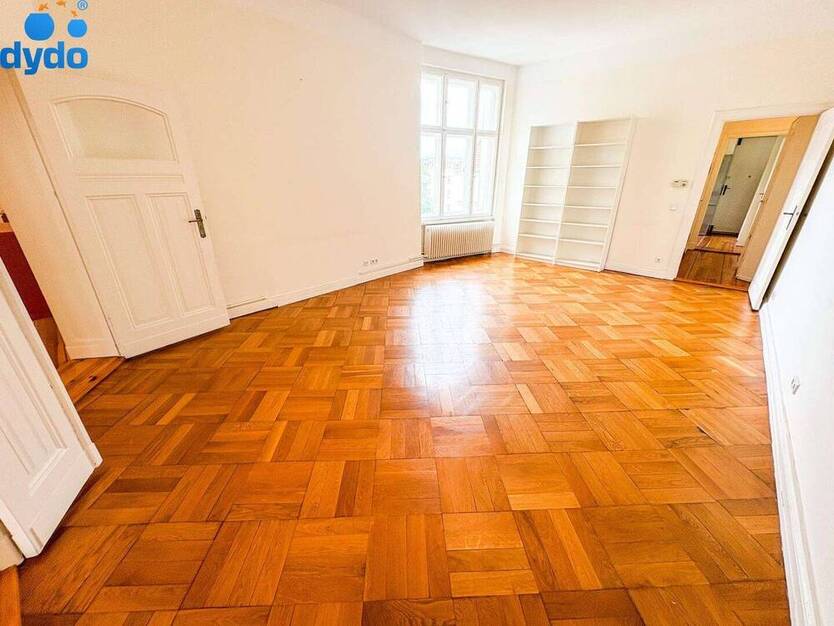 Diese charmante AltbauWohnung wartet auf Sie - jetzt bewerben und Chance nutzen + EBK und Balkon