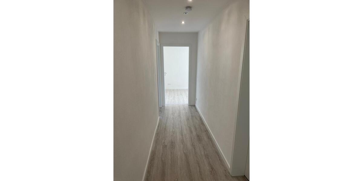 Etagenwohnung Schwandorf - 4 Zimmer, 92 m&sup2;, 950&euro; | Angebot:26459621