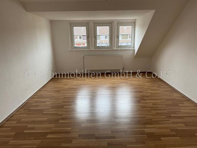 2 Zimmer-Wohnung im östl. Ringgebiet zimmer