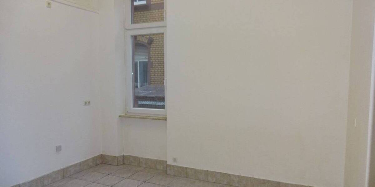 CHARMANTE, MODERNISIERTE ALTBAUWOHNUNG NÄHE POMPEJANUMSGARTEN 3 zimmer