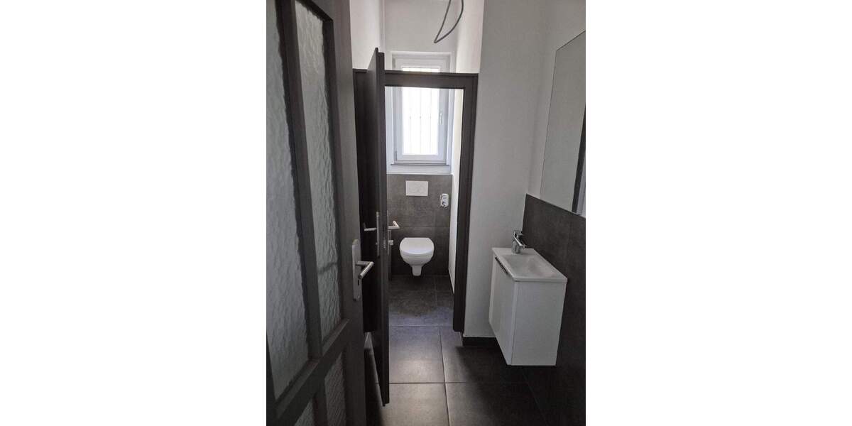 Einfamilienhaus Stuttgart Ost - 2.200&euro; | Angebot:25674464