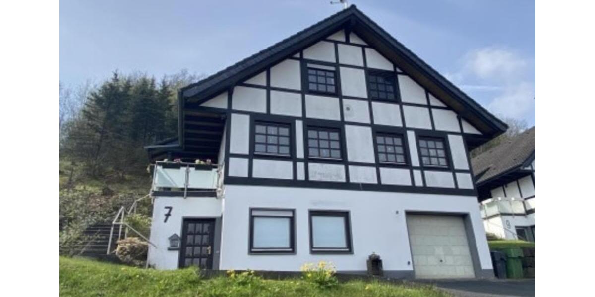 Einfamilienhaus Wiehl - 3 Zimmer, 110 m&sup2;, 1.300&euro; | Angebot:25232205