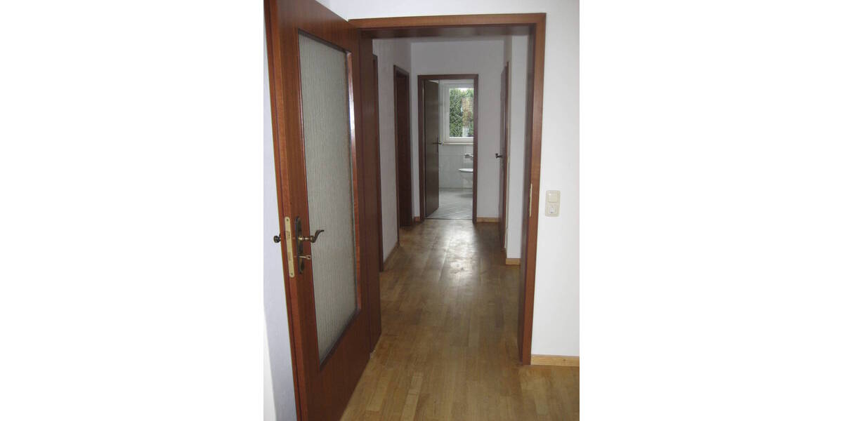 Etagenwohnung Nossen Rhäsa - 3 Zimmer, 74 m&sup2;, 450&euro; | Angebot:26139576
